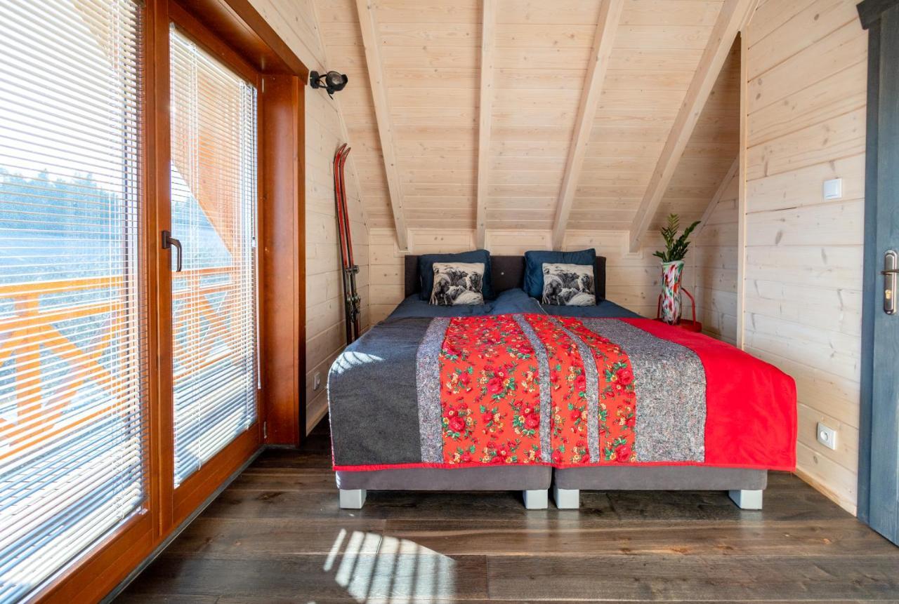 Houten Vakantiewoning "Reisnaarpolen" Royaal Ontbijt, Sauna En Hottub Czarna Góra 外观 照片
