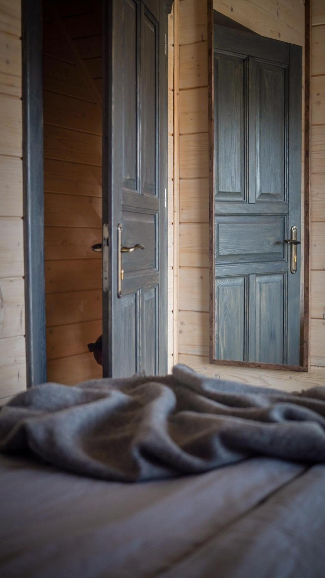 Houten Vakantiewoning "Reisnaarpolen" Royaal Ontbijt, Sauna En Hottub Czarna Góra 外观 照片